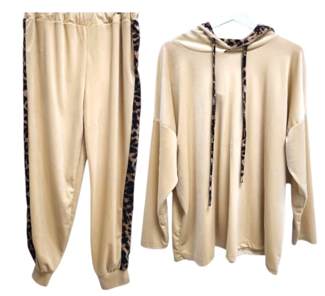 Women Velour Velvet Leopard Trim Loungewear Set - Remzs Fashion